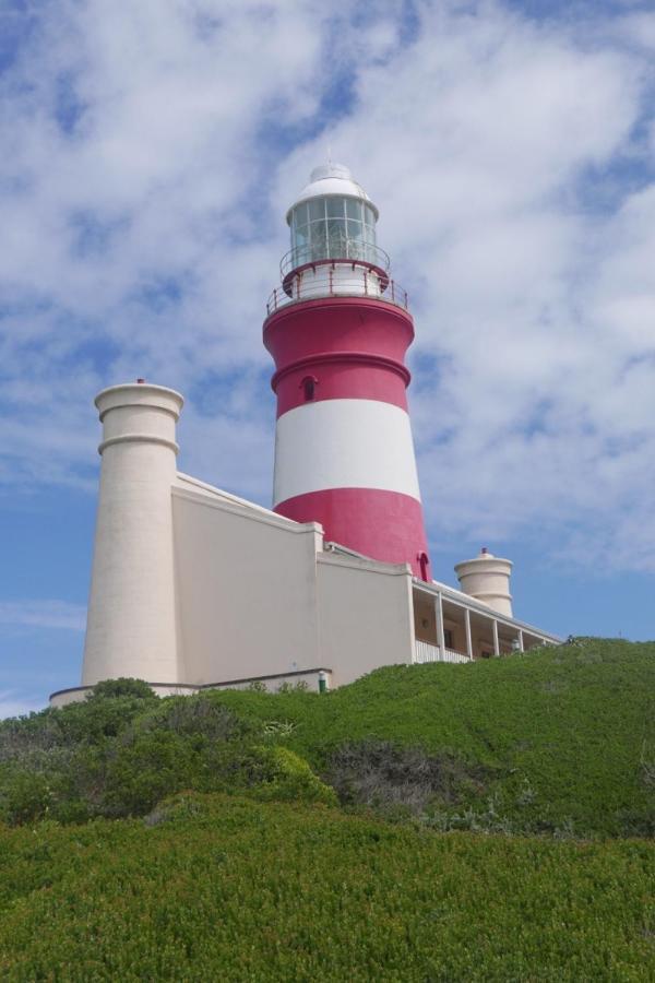 C-Pampoentjie Appartement Struisbaai Buitenkant foto